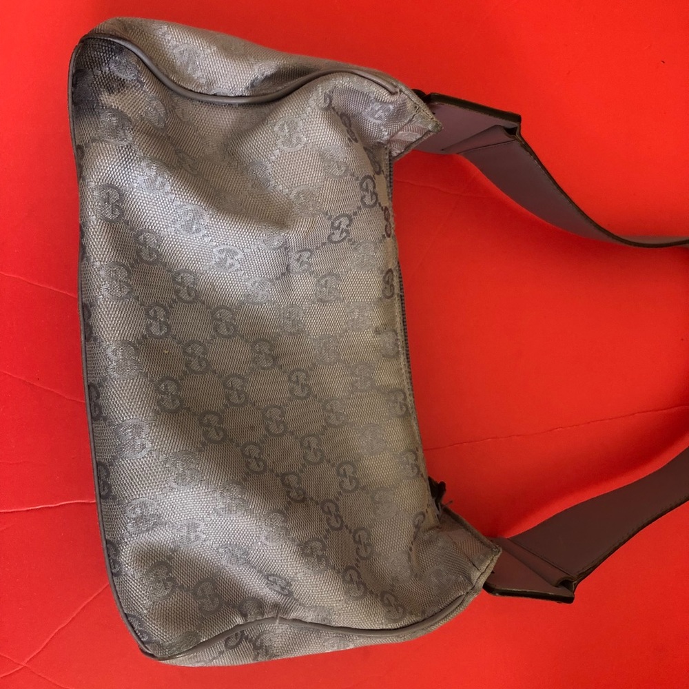 RARE Gucci Lilac Small Handbag